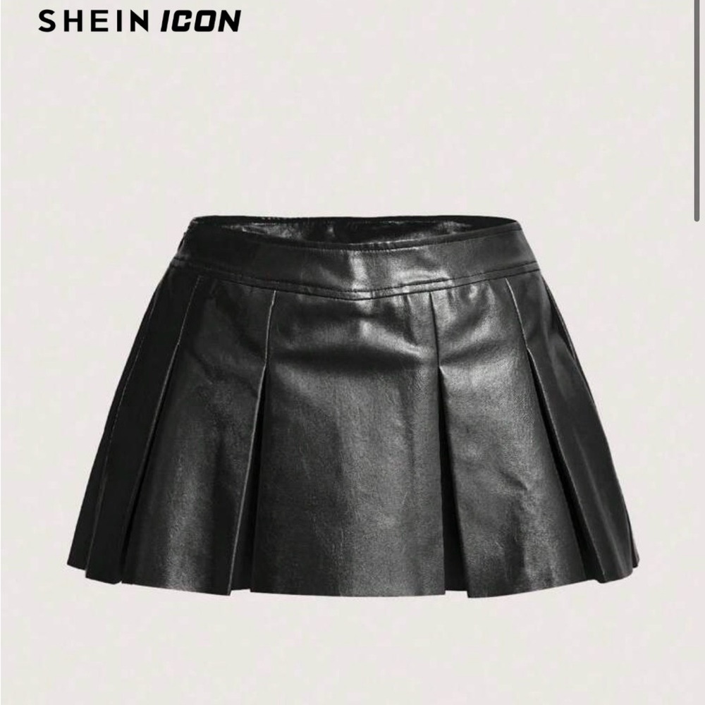 SHEIN X Antonella SHEIN ICON Solid PU Leather Pleated Skirt